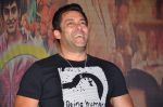 Salman Khan promotes Mahesh Manjrekar